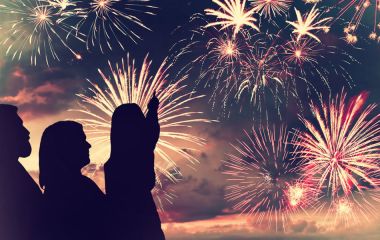 Как правильно запускать фейерверки